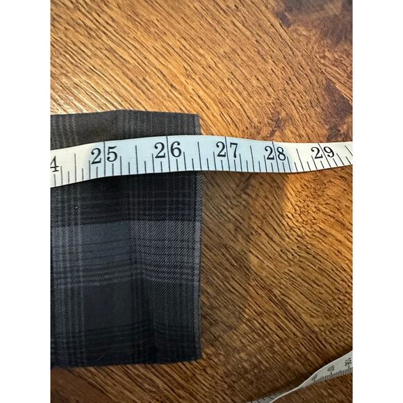 Travis Mathew Men’s Inland Button-Up Shirt Plaid Black Gray Size Large Casual - Picture 9 of 9